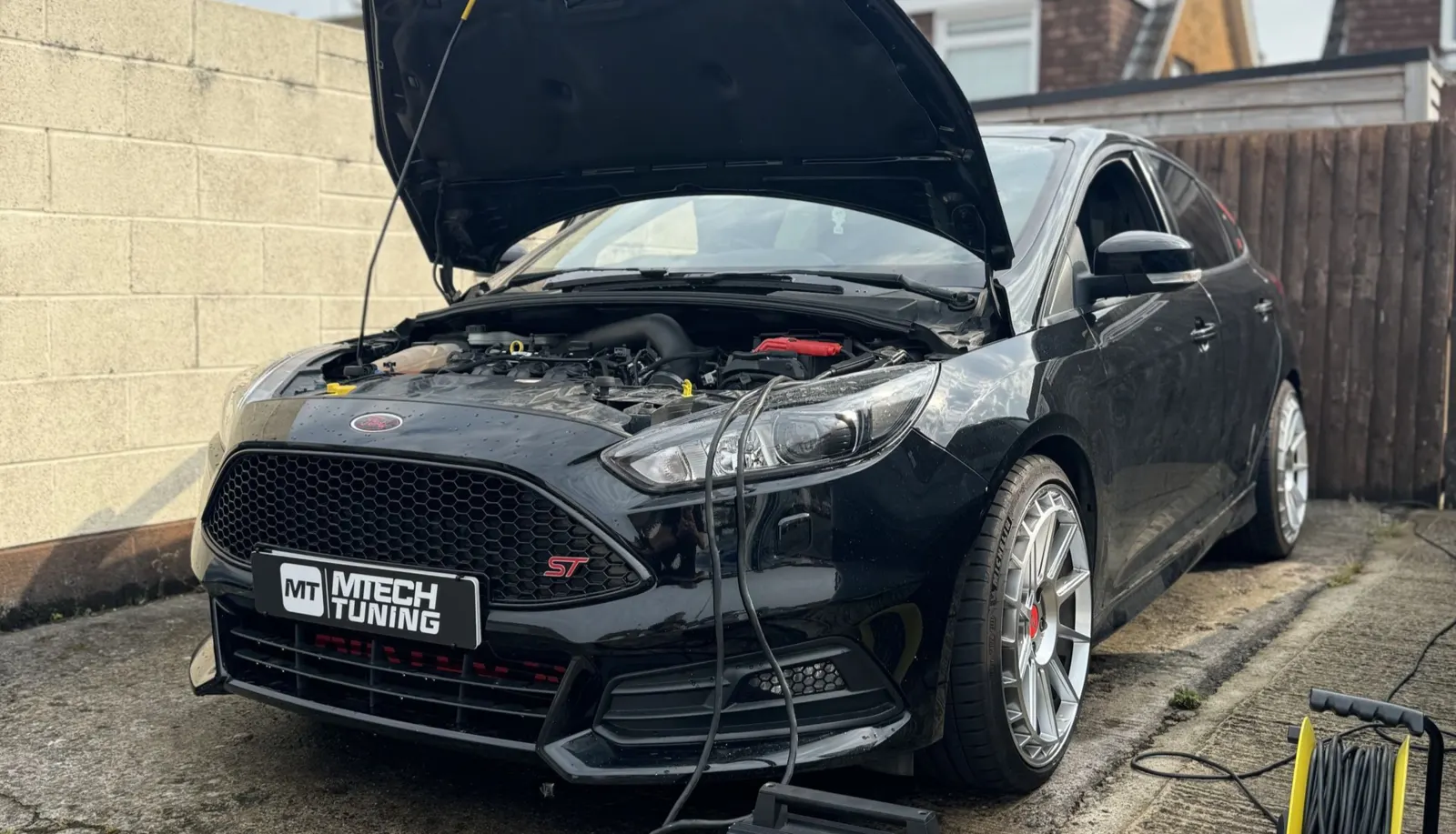 Ford Focus ST Stage 2, photographed by MTechTuning